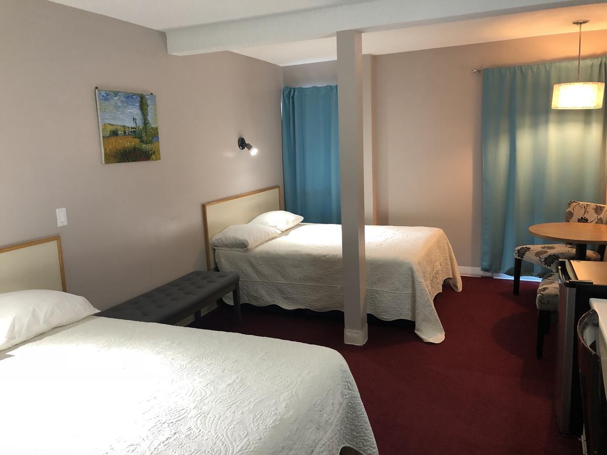 Voyageur Motel Тандер-Бей Екстер'єр фото