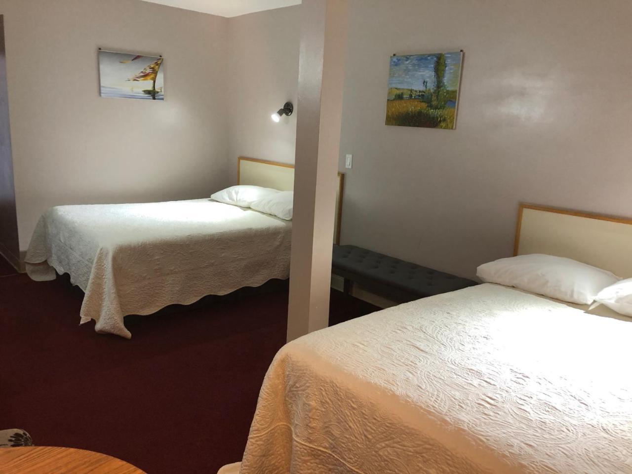 Voyageur Motel Тандер-Бей Екстер'єр фото